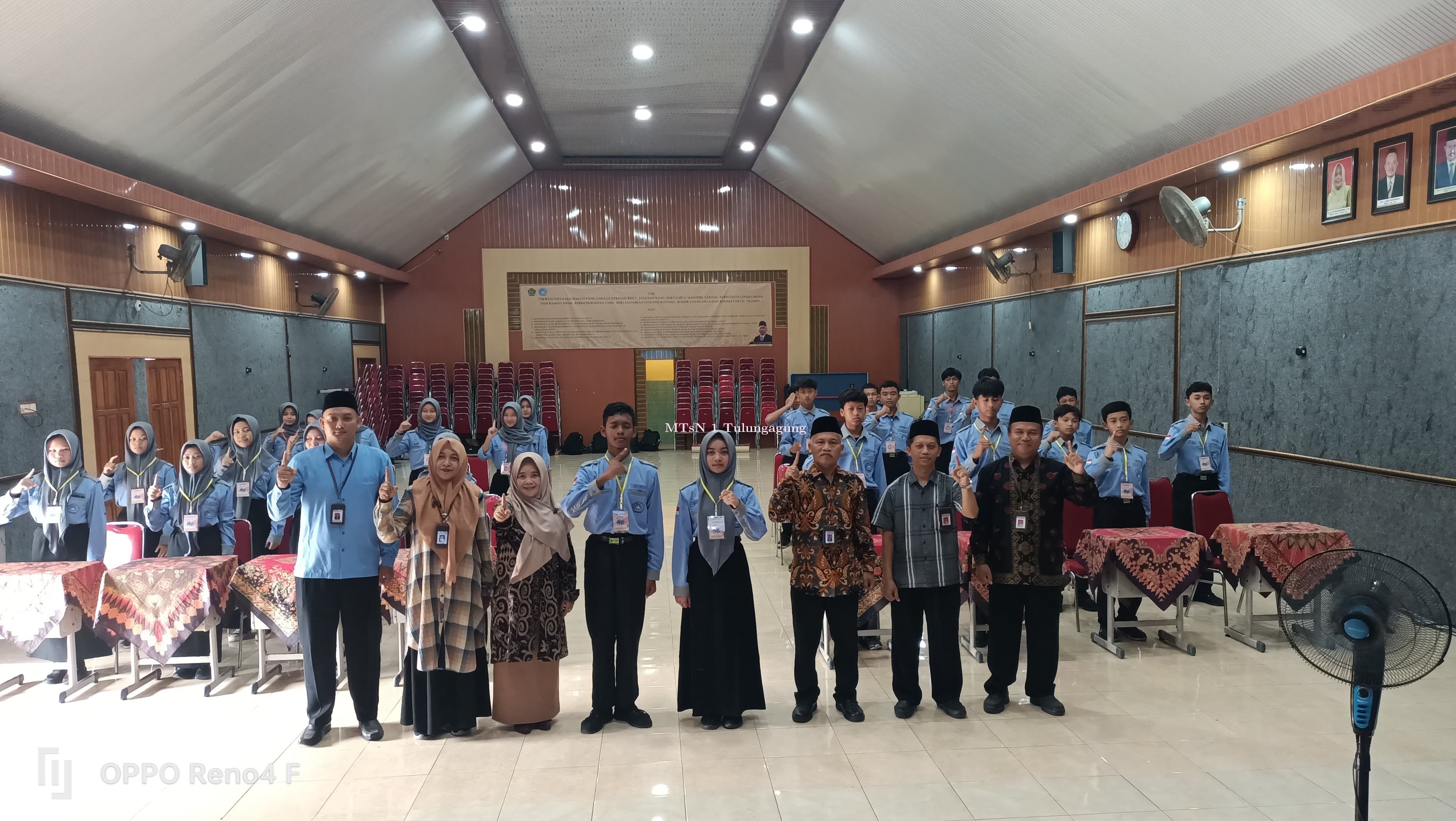 Melihat Kegiatan Performance Camp OSIS MTsN 1 Tulungagung