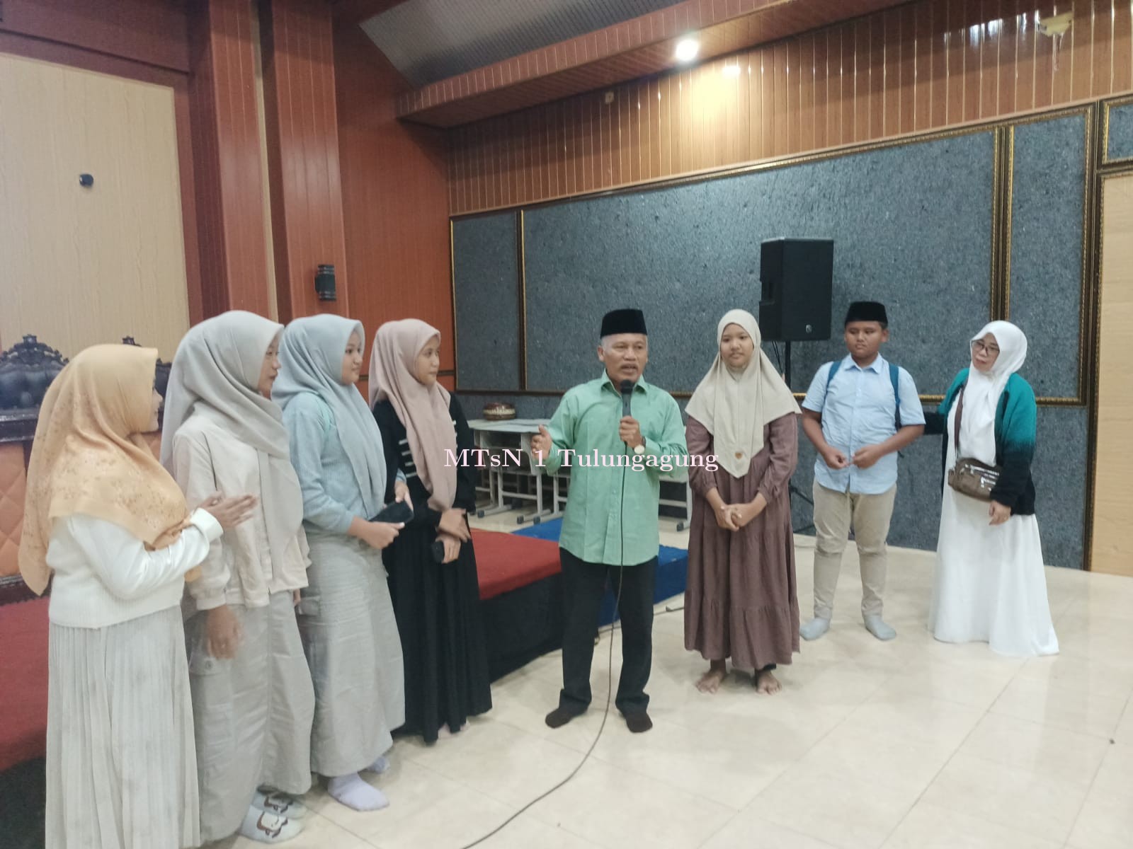 Kepala Madrasah Beri Motivasi Berprestasi Peserta Didik Baru