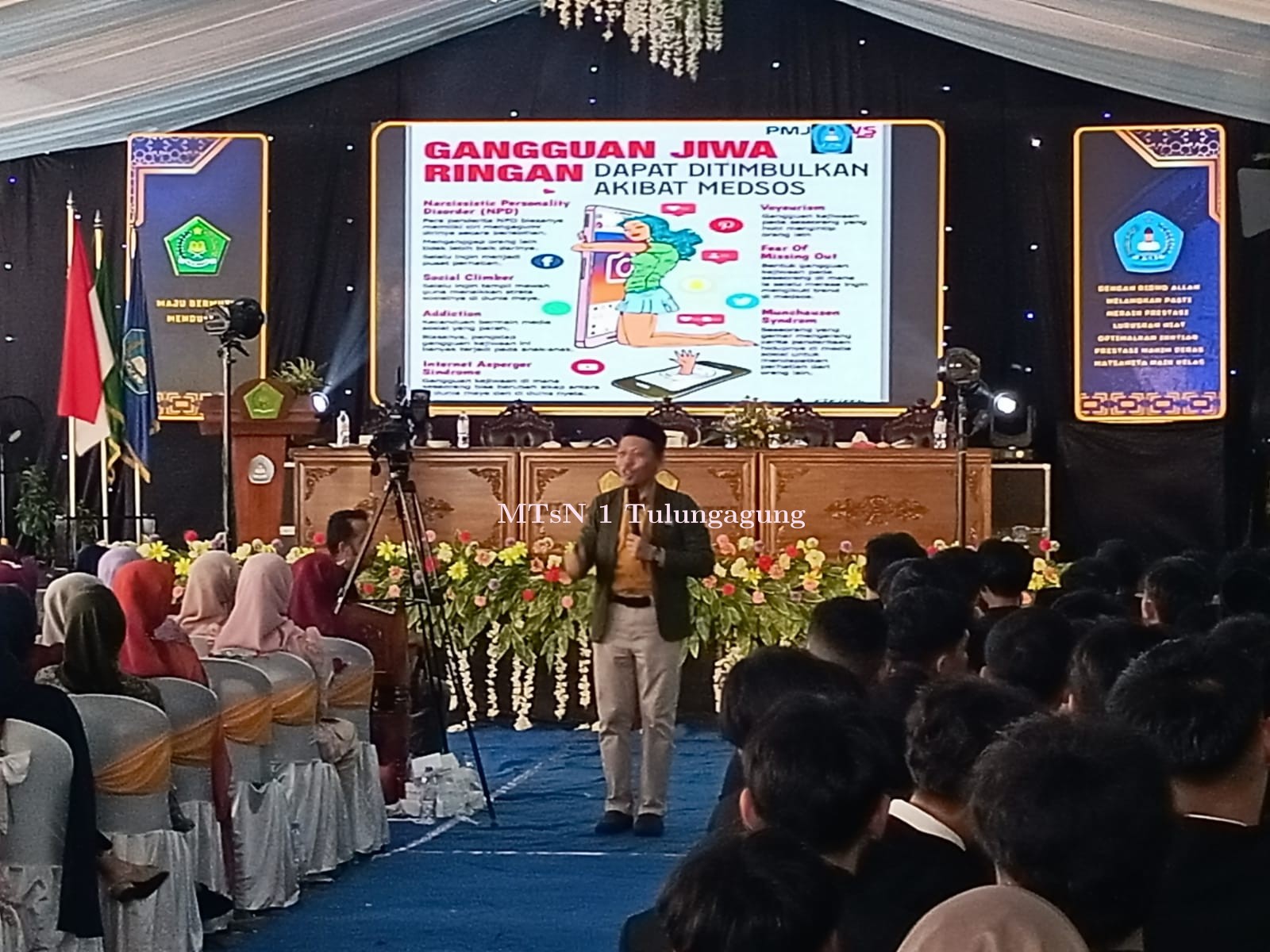 Persembahan Akhir untuk Orang Tua dan Siswa Kelas IX