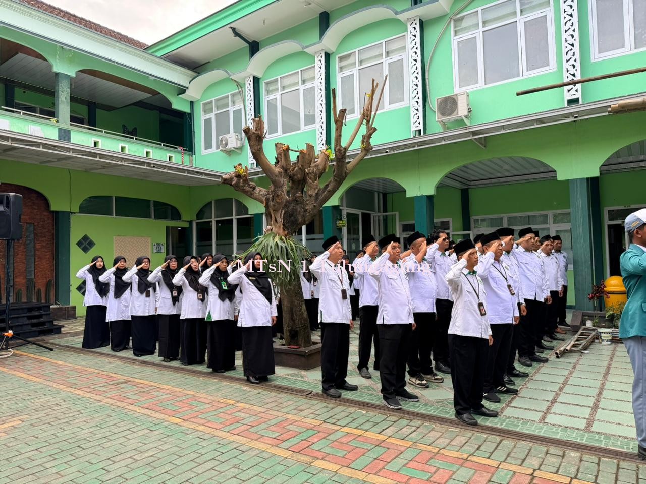 Upacara Gabungan Peringatan Hari Pendidikan Nasional Matsaneta - Mantasa