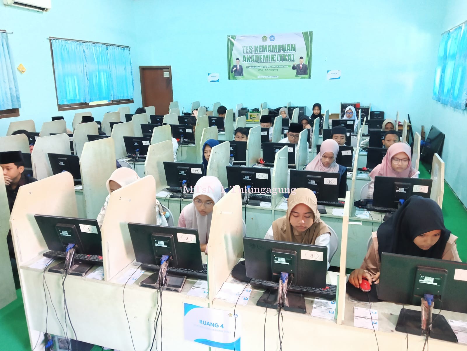 Ini Dia Proses Tes Kelas Digital Murid Baru dan Wawancara MTsN 1 Tulungung