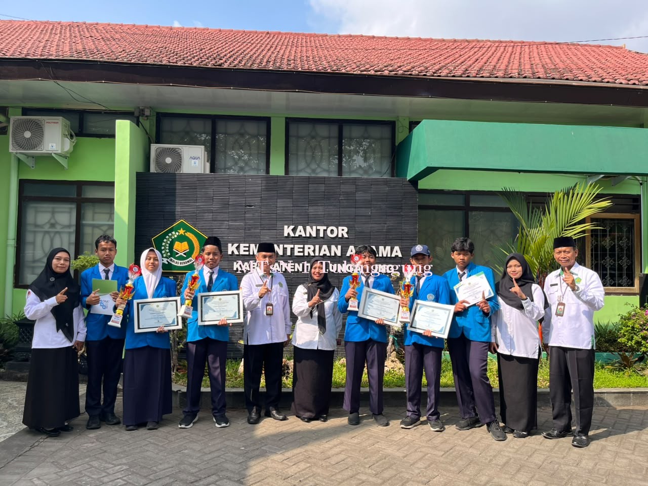 Juara OMI Kabupaten, Enam Murid Terima Penghargaan dari Kemenag