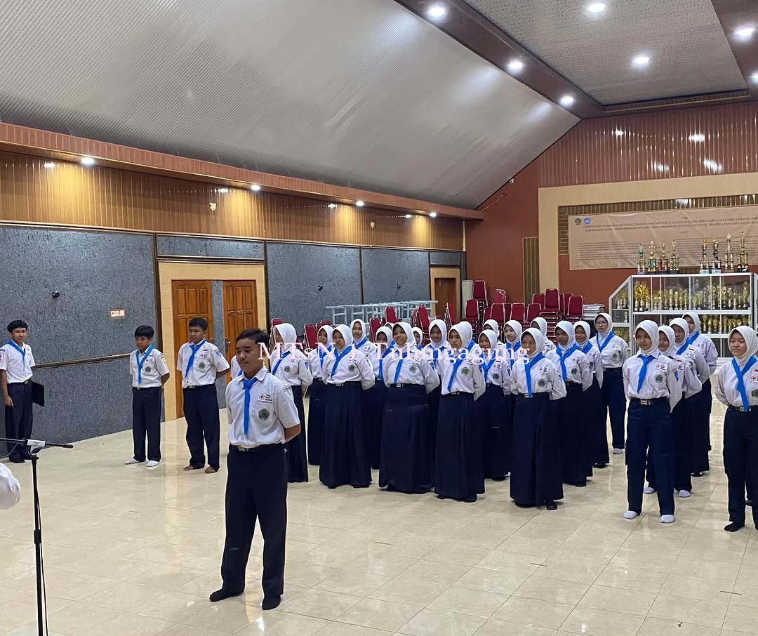 Latihan Pertolongan Pertama PMR MTsN 1 Tulungagung